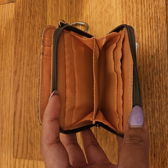 STAR WARS PORG BUNDLE: Wallet Popsocket, & Keychain - Picture 5 of 10